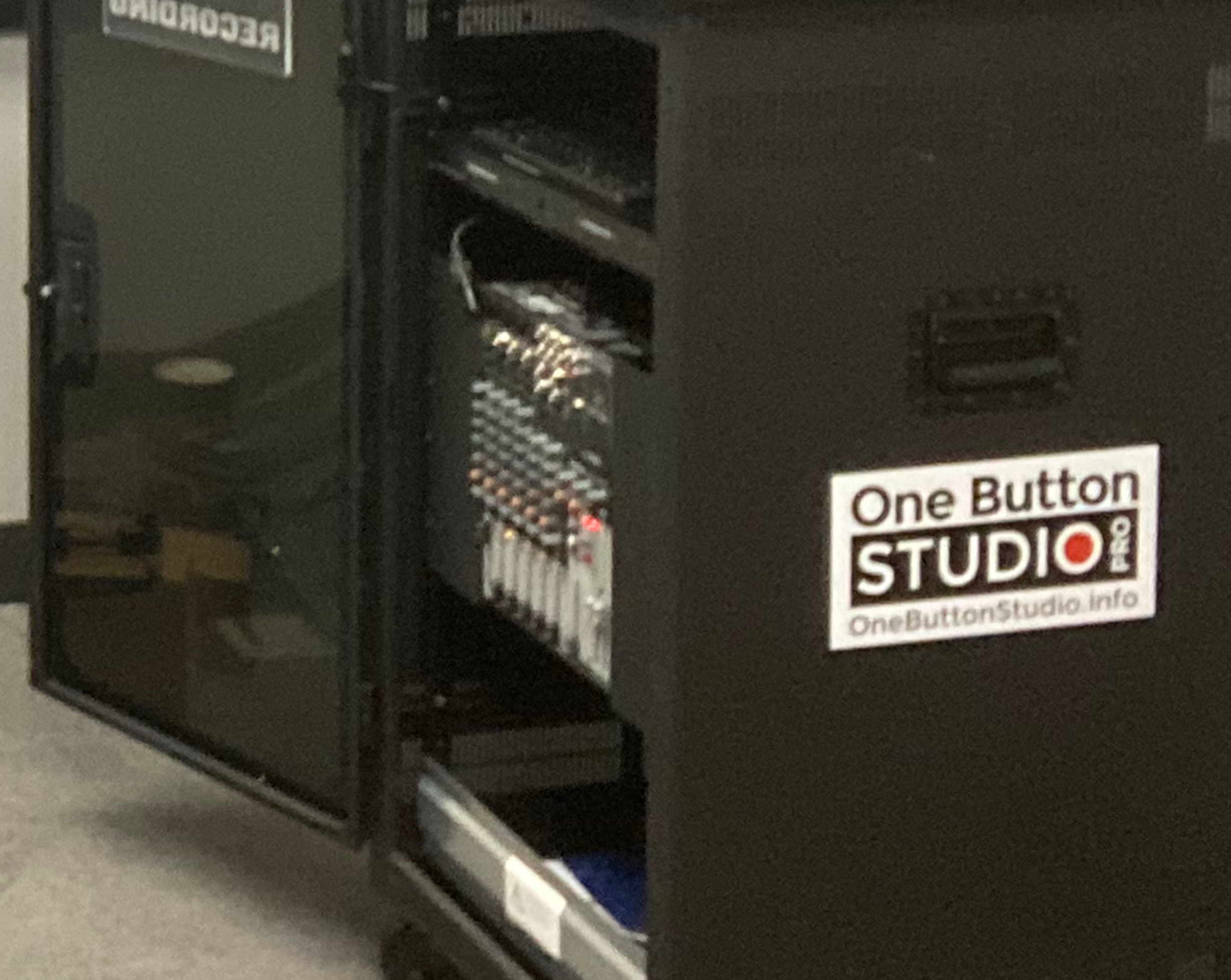 StudioMatic: One Button Studio Pro Kit